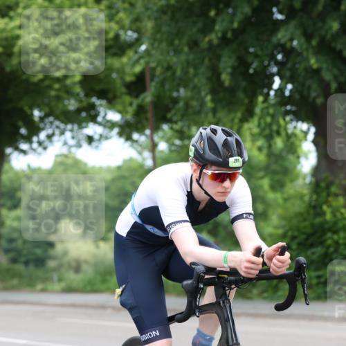 15.06.2025 - 7 Türme Triathlon Yannick Fuchs http://msf.ph/oto/8055563 15.06.2025 11:06:04 Radfahren 201 meine-sportfotos.de