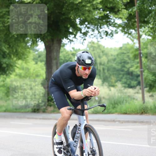 15.06.2025 - 7 Türme Triathlon Yannick Fuchs http://msf.ph/oto/8055575 15.06.2025 11:07:13 Radfahren  meine-sportfotos.de