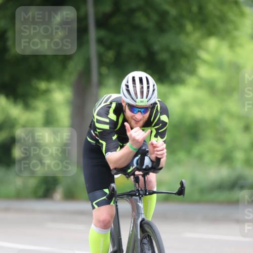 15.06.2025 - 7 Türme Triathlon Yannick Fuchs http://msf.ph/oto/8055603 15.06.2025 11:08:51 Radfahren  meine-sportfotos.de