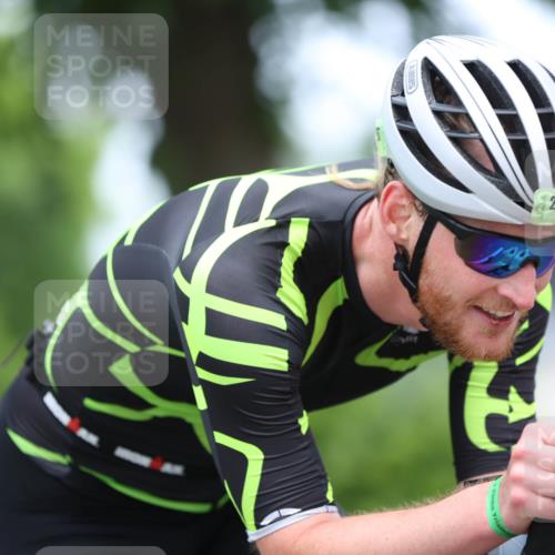 15.06.2025 - 7 Türme Triathlon Yannick Fuchs http://msf.ph/oto/8055606 15.06.2025 11:08:52 Radfahren 267 meine-sportfotos.de