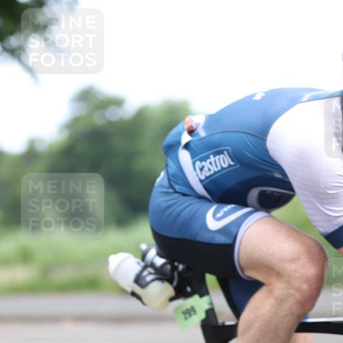15.06.2025 - 7 Türme Triathlon Yannick Fuchs http://msf.ph/oto/8055612 15.06.2025 11:08:58 Radfahren 299, 299 meine-sportfotos.de