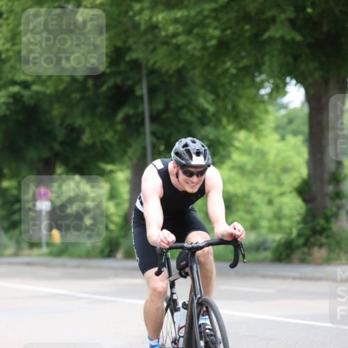 15.06.2025 - 7 Türme Triathlon Yannick Fuchs http://msf.ph/oto/8055637 15.06.2025 11:09:25 Radfahren  meine-sportfotos.de
