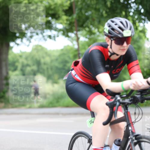 15.06.2025 - 7 Türme Triathlon Yannick Fuchs http://msf.ph/oto/8055649 15.06.2025 11:09:30 Radfahren  meine-sportfotos.de
