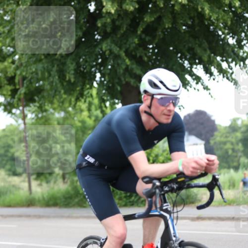 15.06.2025 - 7 Türme Triathlon Yannick Fuchs http://msf.ph/oto/8055689 15.06.2025 11:10:36 Radfahren 3, 0 meine-sportfotos.de