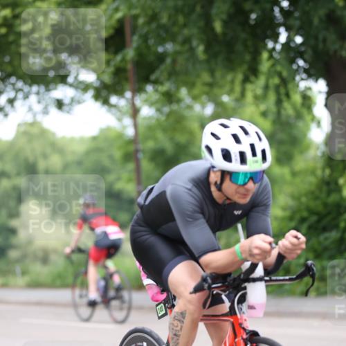 15.06.2025 - 7 Türme Triathlon Yannick Fuchs http://msf.ph/oto/8055714 15.06.2025 11:11:16 Radfahren 240 meine-sportfotos.de