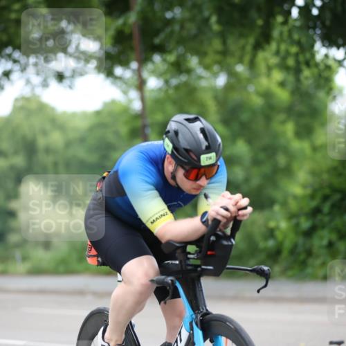 15.06.2025 - 7 Türme Triathlon Yannick Fuchs http://msf.ph/oto/8055737 15.06.2025 11:11:24 Radfahren 214 meine-sportfotos.de