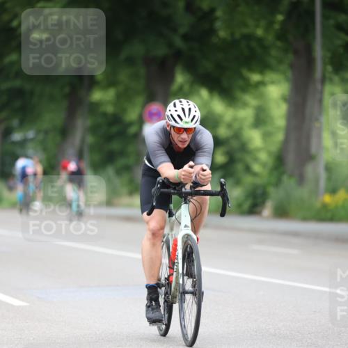 15.06.2025 - 7 Türme Triathlon Yannick Fuchs http://msf.ph/oto/8055758 15.06.2025 11:11:35 Radfahren  meine-sportfotos.de