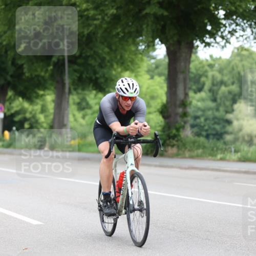 15.06.2025 - 7 Türme Triathlon Yannick Fuchs http://msf.ph/oto/8055760 15.06.2025 11:11:36 Radfahren  meine-sportfotos.de
