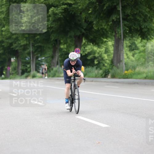 15.06.2025 - 7 Türme Triathlon Yannick Fuchs http://msf.ph/oto/8055774 15.06.2025 11:11:46 Radfahren  meine-sportfotos.de
