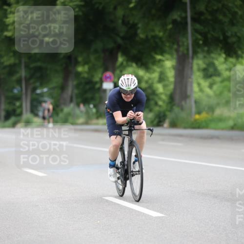 15.06.2025 - 7 Türme Triathlon Yannick Fuchs http://msf.ph/oto/8055775 15.06.2025 11:11:46 Radfahren  meine-sportfotos.de