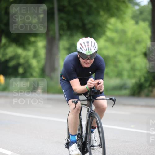 15.06.2025 - 7 Türme Triathlon Yannick Fuchs http://msf.ph/oto/8055776 15.06.2025 11:11:47 Radfahren 318 meine-sportfotos.de