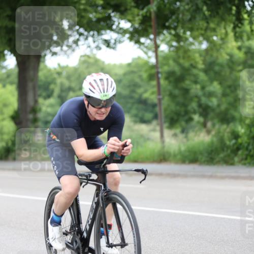 15.06.2025 - 7 Türme Triathlon Yannick Fuchs http://msf.ph/oto/8055778 15.06.2025 11:11:47 Radfahren  meine-sportfotos.de