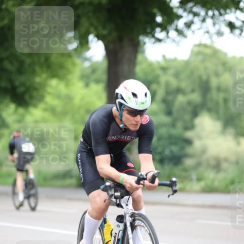 15.06.2025 - 7 Türme Triathlon Yannick Fuchs http://msf.ph/oto/8055811 15.06.2025 11:12:40 Radfahren 260 meine-sportfotos.de