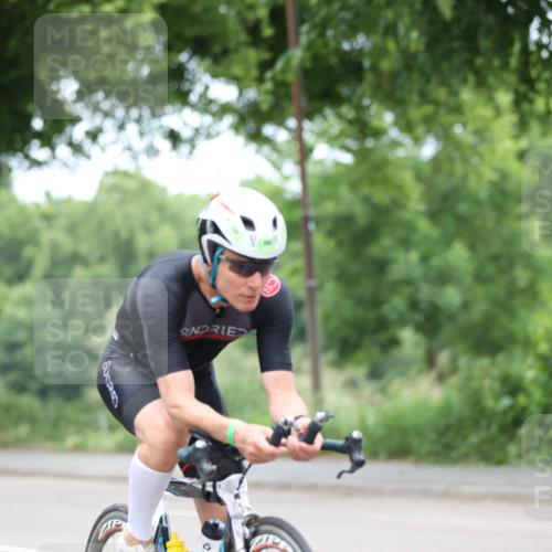 15.06.2025 - 7 Türme Triathlon Yannick Fuchs http://msf.ph/oto/8055812 15.06.2025 11:12:40 Radfahren  meine-sportfotos.de