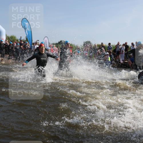 22.06.2025 - Viking Triathlon Michael Strokosch http://msf.ph/oto/8055870 22.06.2025 10:00:23 Schwimmen 2, 4, 6, 10, 14, 15, 28, 46, 49, 52, 81, 100, 122, 152, 175, 176, 198, 230, 286, 288, 329, 367, 420, 455, 473, 485, 544, 557, 609, 610, 611, 617, 661 meine-sportfotos.de