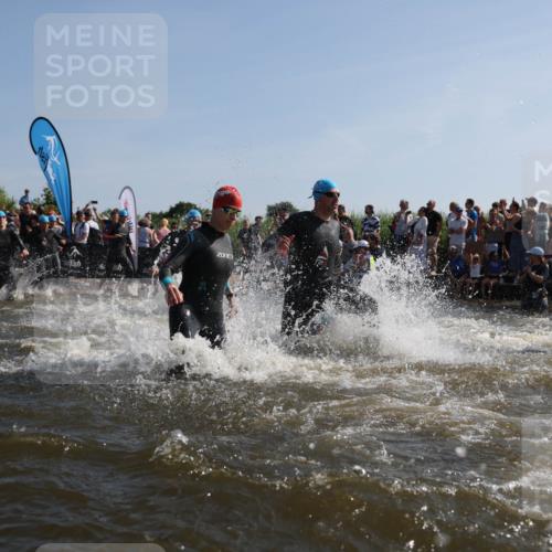 22.06.2025 - Viking Triathlon Michael Strokosch http://msf.ph/oto/8055872 22.06.2025 10:00:24 Schwimmen 6, 10, 14, 15, 28, 46, 49, 52, 81, 122, 152, 175, 176, 198, 230, 286, 288, 329, 367, 420, 455, 473, 485, 544, 557, 610, 611, 617, 661 meine-sportfotos.de