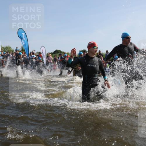 22.06.2025 - Viking Triathlon Michael Strokosch http://msf.ph/oto/8055874 22.06.2025 10:00:24 Schwimmen 6, 10, 14, 15, 28, 46, 49, 52, 81, 122, 152, 175, 176, 198, 230, 286, 288, 329, 367, 420, 455, 473, 485, 544, 557, 610, 611, 617, 661 meine-sportfotos.de