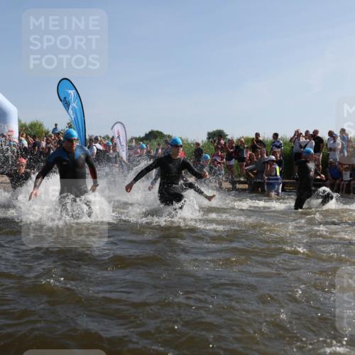 22.06.2025 - Viking Triathlon Michael Strokosch http://msf.ph/oto/8055882 22.06.2025 10:00:27 Schwimmen 1, 6, 10, 13, 14, 15, 28, 30, 46, 49, 52, 81, 152, 175, 176, 198, 230, 286, 288, 367, 374, 420, 455, 473, 534, 557, 610, 611, 617, 661 meine-sportfotos.de