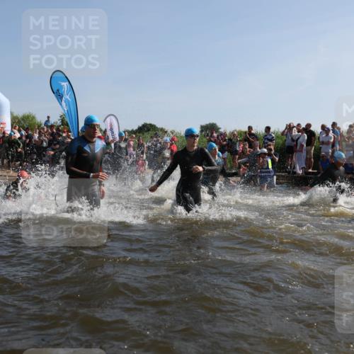 22.06.2025 - Viking Triathlon Michael Strokosch http://msf.ph/oto/8055883 22.06.2025 10:00:27 Schwimmen 1, 6, 10, 13, 14, 15, 28, 30, 46, 49, 52, 81, 152, 175, 176, 198, 230, 286, 288, 367, 374, 420, 455, 473, 534, 557, 610, 611, 617, 661 meine-sportfotos.de