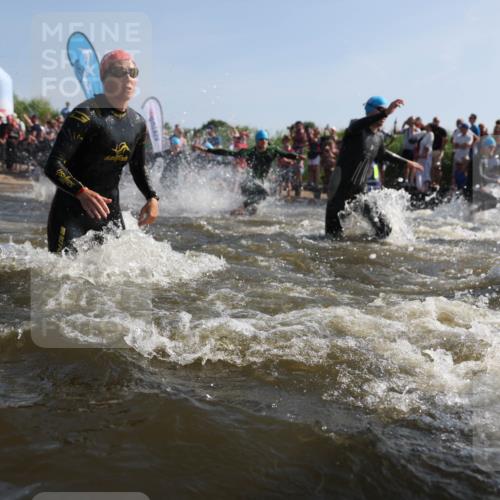 22.06.2025 - Viking Triathlon Michael Strokosch http://msf.ph/oto/8055890 22.06.2025 10:00:30 Schwimmen 1, 6, 13, 14, 15, 28, 30, 45, 46, 52, 87, 152, 175, 176, 196, 198, 230, 286, 288, 367, 374, 401, 455, 473, 534, 557, 610, 617, 623, 651, 661 meine-sportfotos.de