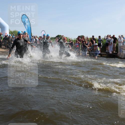 22.06.2025 - Viking Triathlon Michael Strokosch http://msf.ph/oto/8055894 22.06.2025 10:00:34 Schwimmen 1, 6, 7, 8, 11, 13, 14, 30, 45, 46, 52, 87, 152, 176, 178, 196, 198, 200, 230, 286, 374, 401, 414, 526, 534, 616, 623, 628, 641, 642, 651, 661 meine-sportfotos.de