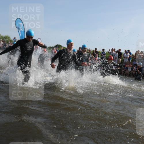 22.06.2025 - Viking Triathlon Michael Strokosch http://msf.ph/oto/8055897 22.06.2025 10:00:35 Schwimmen 1, 7, 8, 11, 13, 30, 45, 52, 87, 152, 178, 196, 198, 200, 230, 374, 401, 414, 526, 534, 616, 623, 628, 641, 642, 651, 661 meine-sportfotos.de