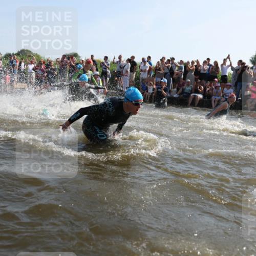 22.06.2025 - Viking Triathlon Michael Strokosch http://msf.ph/oto/8055904 22.06.2025 10:00:39 Schwimmen 1, 7, 8, 9, 11, 13, 30, 45, 87, 145, 178, 184, 196, 200, 289, 306, 368, 374, 401, 414, 491, 526, 534, 612, 613, 616, 623, 628, 641, 642, 651 meine-sportfotos.de