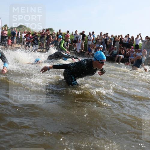 22.06.2025 - Viking Triathlon Michael Strokosch http://msf.ph/oto/8055905 22.06.2025 10:00:40 Schwimmen 7, 8, 9, 11, 13, 45, 87, 145, 178, 184, 196, 200, 289, 306, 368, 401, 414, 491, 526, 612, 613, 616, 623, 628, 630, 641, 642, 651 meine-sportfotos.de