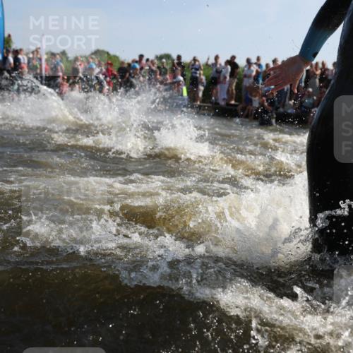 22.06.2025 - Viking Triathlon Michael Strokosch http://msf.ph/oto/8055911 22.06.2025 10:00:42 Schwimmen 7, 8, 9, 11, 45, 87, 145, 178, 184, 196, 200, 289, 306, 368, 401, 414, 491, 526, 612, 613, 616, 623, 628, 630, 641, 642, 651 meine-sportfotos.de