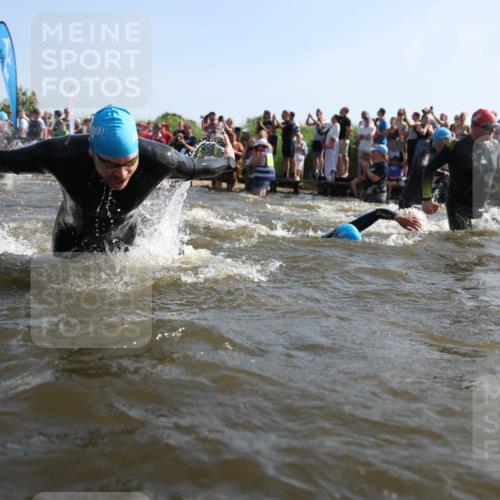22.06.2025 - Viking Triathlon Michael Strokosch http://msf.ph/oto/8055930 22.06.2025 10:00:53 Schwimmen 90, 132, 184, 243, 258, 289, 300, 301, 306, 352, 384, 491, 630, 652, 658 meine-sportfotos.de