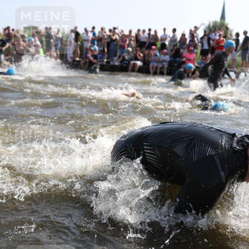 22.06.2025 - Viking Triathlon Michael Strokosch http://msf.ph/oto/8055934 22.06.2025 10:00:54 Schwimmen 50, 90, 113, 124, 132, 236, 243, 258, 300, 301, 347, 352, 384, 630, 652, 658 meine-sportfotos.de