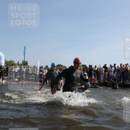 22.06.2025 - Viking Triathlon Michael Strokosch http://msf.ph/oto/8055936 22.06.2025 10:00:57 Schwimmen 50, 90, 113, 124, 132, 236, 243, 258, 300, 301, 347, 352, 384, 652, 658 meine-sportfotos.de