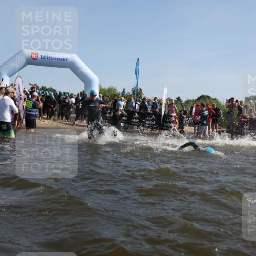 22.06.2025 - Viking Triathlon Michael Strokosch http://msf.ph/oto/8055948 22.06.2025 10:01:00 Schwimmen 12, 50, 63, 90, 113, 124, 236, 243, 294, 300, 347, 350, 384, 458, 658 meine-sportfotos.de