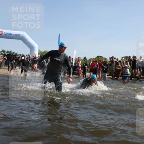 22.06.2025 - Viking Triathlon Michael Strokosch http://msf.ph/oto/8055955 22.06.2025 10:01:02 Schwimmen 12, 50, 63, 90, 113, 124, 236, 243, 294, 300, 347, 350, 384, 458, 658 meine-sportfotos.de
