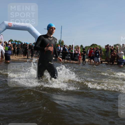 22.06.2025 - Viking Triathlon Michael Strokosch http://msf.ph/oto/8055971 22.06.2025 10:01:07 Schwimmen 12, 50, 63, 113, 124, 131, 147, 236, 294, 330, 347, 350, 443, 458, 488 meine-sportfotos.de