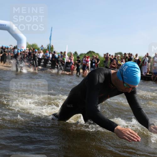 22.06.2025 - Viking Triathlon Michael Strokosch http://msf.ph/oto/8055978 22.06.2025 10:01:08 Schwimmen 12, 50, 63, 113, 124, 131, 147, 236, 294, 330, 347, 350, 443, 458, 488 meine-sportfotos.de