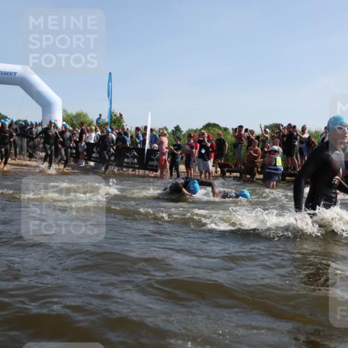22.06.2025 - Viking Triathlon Michael Strokosch http://msf.ph/oto/8055988 22.06.2025 10:01:12 Schwimmen 12, 53, 63, 131, 147, 173, 214, 294, 330, 341, 350, 443, 444, 458, 488 meine-sportfotos.de
