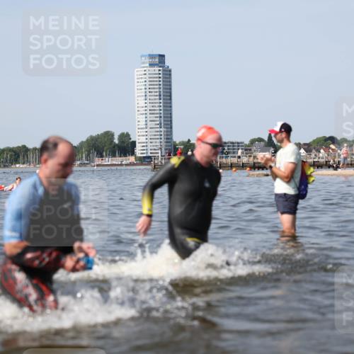 22.06.2025 - Viking Triathlon Michael Strokosch http://msf.ph/oto/8055989 22.06.2025 10:29:15 Schwimmen 7, 11, 30, 33, 200, 243, 310, 458, 652 meine-sportfotos.de