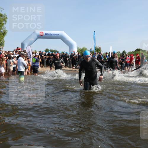 22.06.2025 - Viking Triathlon Michael Strokosch http://msf.ph/oto/8056002 22.06.2025 10:01:20 Schwimmen 38, 53, 173, 203, 214, 216, 224, 284, 287, 311, 341, 381, 393, 444, 643 meine-sportfotos.de