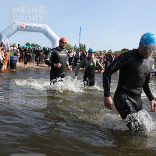 22.06.2025 - Viking Triathlon Michael Strokosch http://msf.ph/oto/8056013 22.06.2025 10:01:22 Schwimmen 38, 53, 173, 203, 214, 216, 224, 284, 287, 311, 341, 381, 393, 444, 643 meine-sportfotos.de