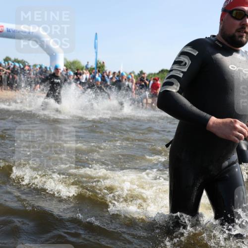 22.06.2025 - Viking Triathlon Michael Strokosch http://msf.ph/oto/8056024 22.06.2025 10:01:24 Schwimmen 38, 99, 203, 216, 224, 237, 284, 287, 311, 381, 393, 643 meine-sportfotos.de