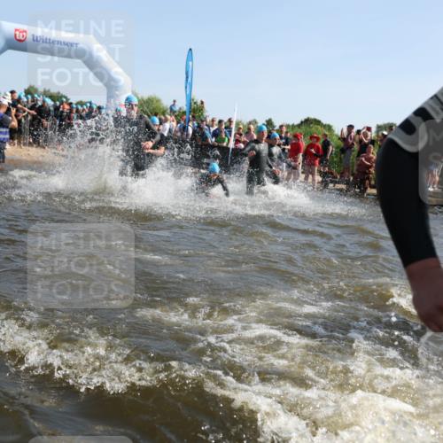 22.06.2025 - Viking Triathlon Michael Strokosch http://msf.ph/oto/8056025 22.06.2025 10:01:24 Schwimmen 38, 99, 203, 216, 224, 237, 284, 287, 311, 381, 393, 643 meine-sportfotos.de