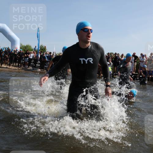 22.06.2025 - Viking Triathlon Michael Strokosch http://msf.ph/oto/8056039 22.06.2025 10:01:27 Schwimmen 38, 99, 162, 203, 216, 224, 226, 237, 284, 287, 311, 381, 393, 510, 643 meine-sportfotos.de