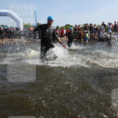 22.06.2025 - Viking Triathlon Michael Strokosch http://msf.ph/oto/8056058 22.06.2025 10:01:32 Schwimmen 99, 162, 203, 216, 224, 226, 237, 272, 381, 393, 399, 461, 507, 510, 626 meine-sportfotos.de
