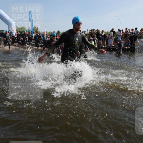 22.06.2025 - Viking Triathlon Michael Strokosch http://msf.ph/oto/8056059 22.06.2025 10:01:32 Schwimmen 99, 162, 203, 216, 224, 226, 237, 272, 381, 393, 399, 461, 507, 510, 626 meine-sportfotos.de