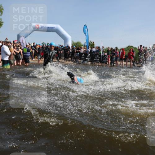 22.06.2025 - Viking Triathlon Michael Strokosch http://msf.ph/oto/8056115 22.06.2025 10:01:46 Schwimmen 19, 33, 125, 158, 170, 271, 310, 320, 344, 355, 438, 496, 555, 604, 618 meine-sportfotos.de