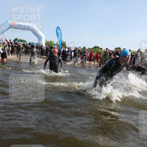 22.06.2025 - Viking Triathlon Michael Strokosch http://msf.ph/oto/8056127 22.06.2025 10:01:53 Schwimmen 3, 17, 33, 80, 91, 125, 158, 170, 271, 304, 310, 355, 496, 551, 555, 618 meine-sportfotos.de