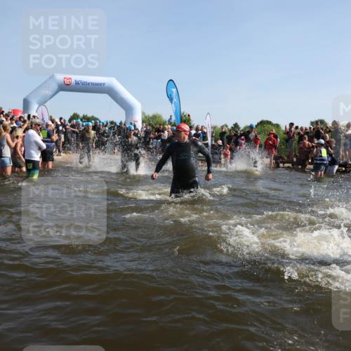 22.06.2025 - Viking Triathlon Michael Strokosch http://msf.ph/oto/8056131 22.06.2025 10:01:54 Schwimmen 3, 17, 80, 91, 125, 158, 170, 271, 278, 299, 304, 355, 435, 449, 496, 551, 618 meine-sportfotos.de