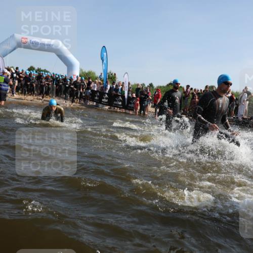 22.06.2025 - Viking Triathlon Michael Strokosch http://msf.ph/oto/8056146 22.06.2025 10:01:56 Schwimmen 3, 17, 80, 91, 125, 158, 271, 278, 299, 304, 355, 435, 449, 551, 618 meine-sportfotos.de