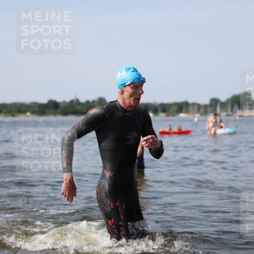 22.06.2025 - Viking Triathlon Michael Strokosch http://msf.ph/oto/8056152 22.06.2025 10:30:00 Schwimmen 175, 203, 264, 299, 374, 473 meine-sportfotos.de